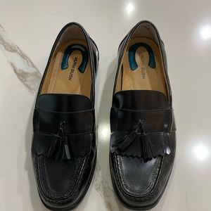 Nunn Bush men’s black tassel loafers. Great condition no scuffs gently worn.